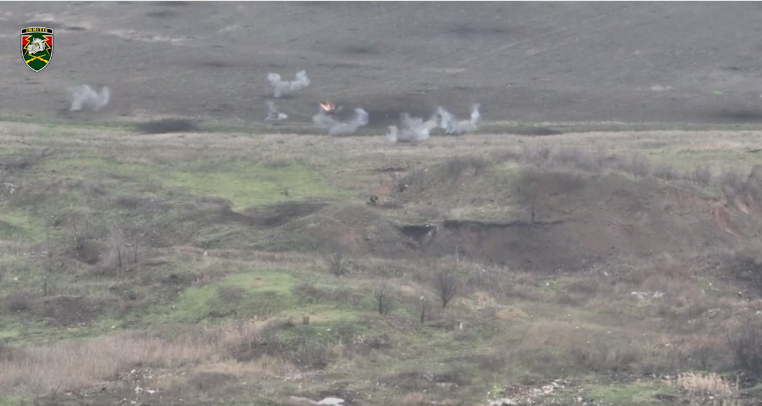 Ukrainian militia rangers defeat Russian postions discontinuance to Bakhmut