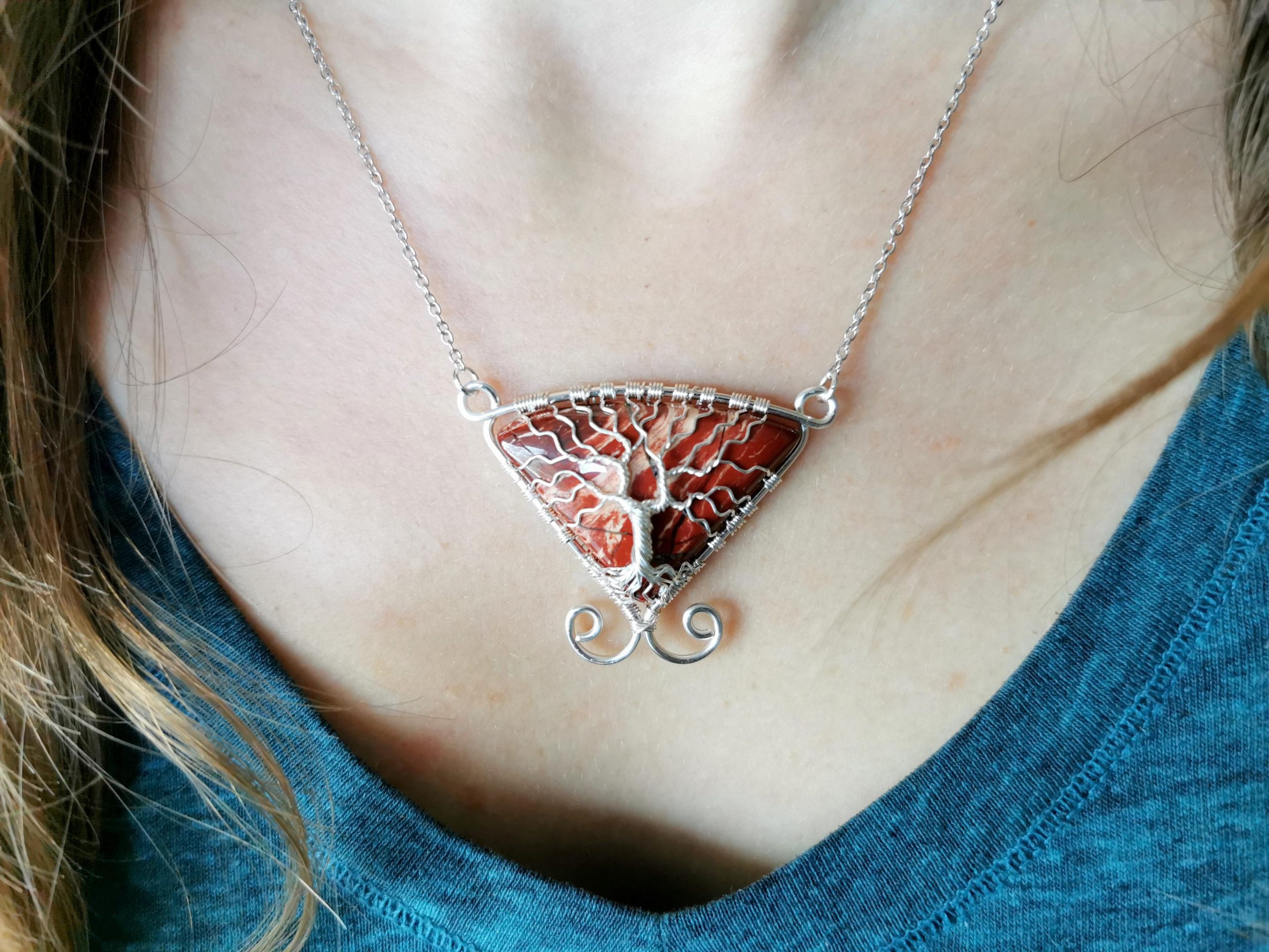 I made a tree necklace with a mookaite gemstone.