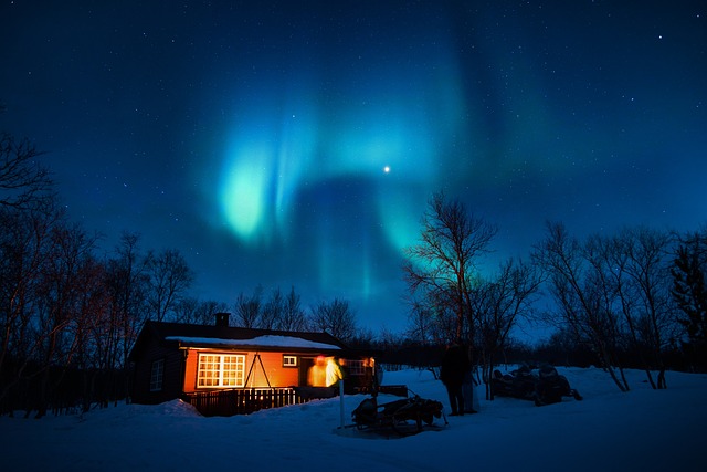 aurora borealis, cabin, snow