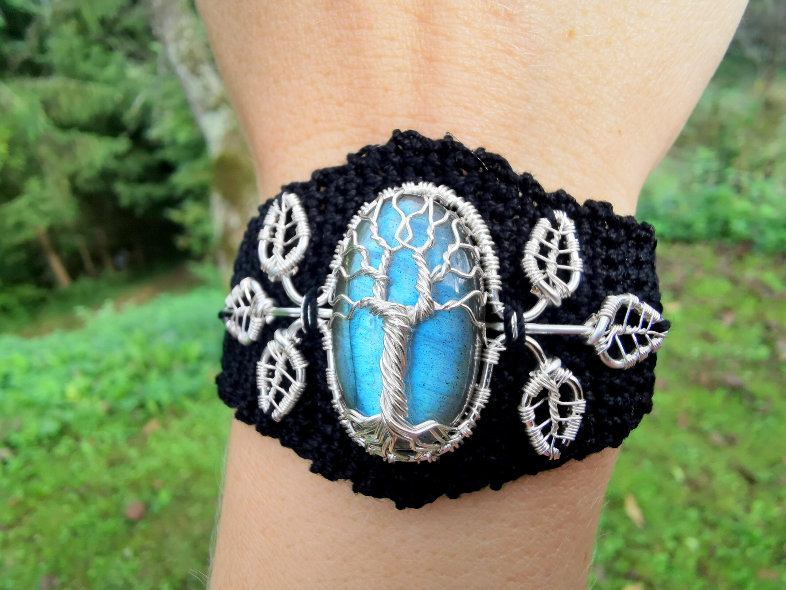I made a bracelet by combining my two passions, crocheting and wire wrapping.