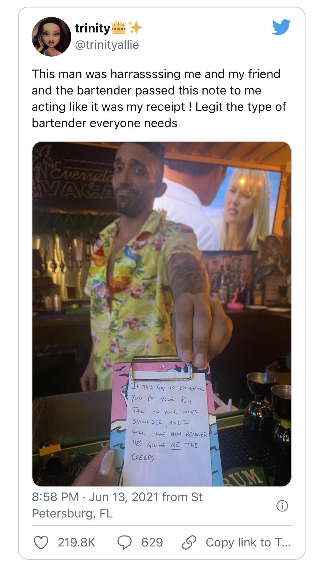Florida bartender goes viral after the expend of fake receipt to attend woman being pressured