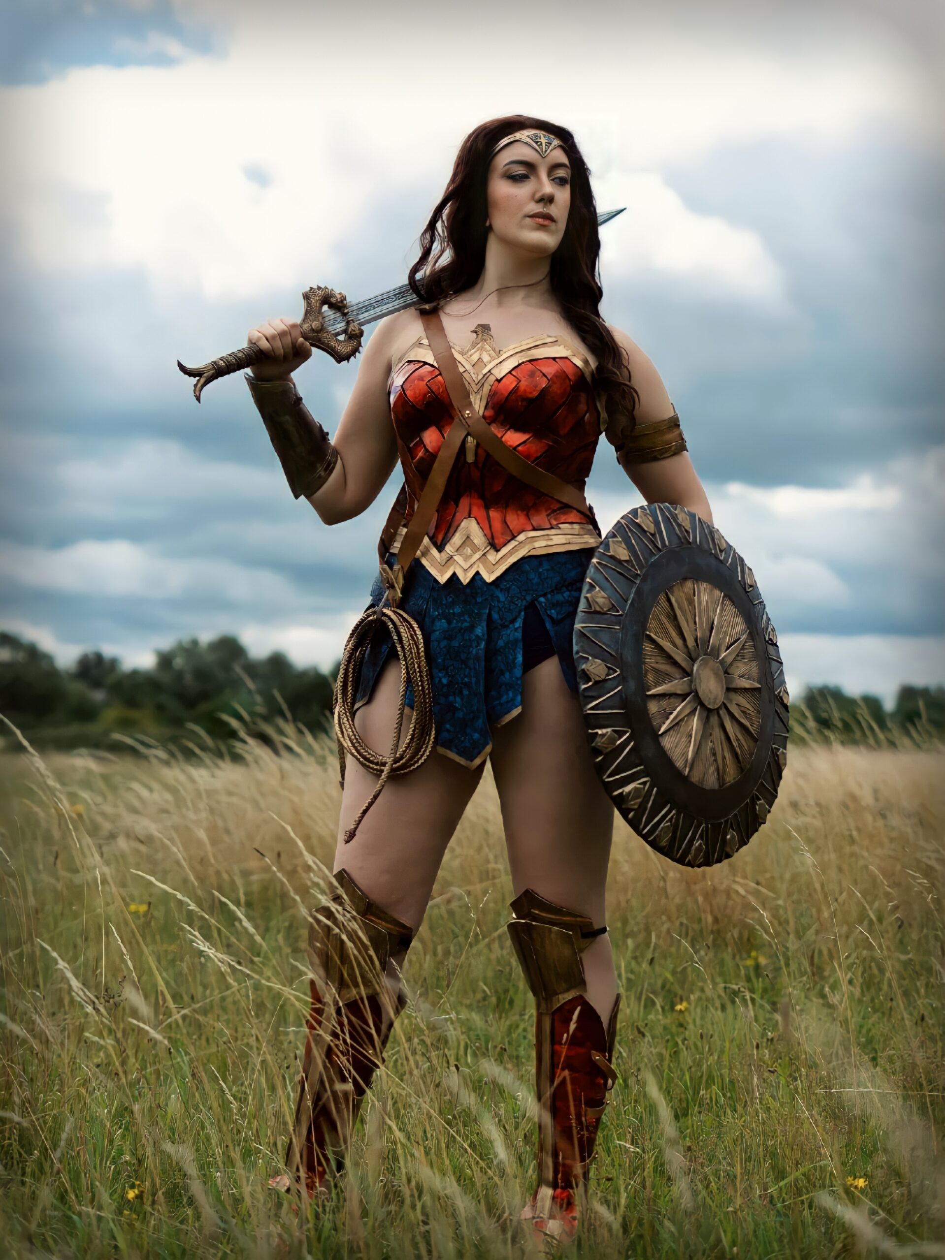 My Wonder Lady Cosplay – I made the costume by hand myself from Leather and Steel!