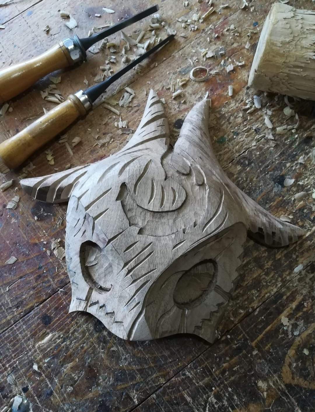 Carving Kindred conceal from League of Legends.